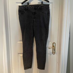 MAURICES Skinny Jeans